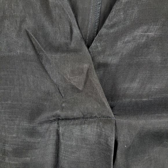 H&M Top Womens Medium Black V-Neck Sleeveless Loose Blouse Casual - Picture 4 of 12